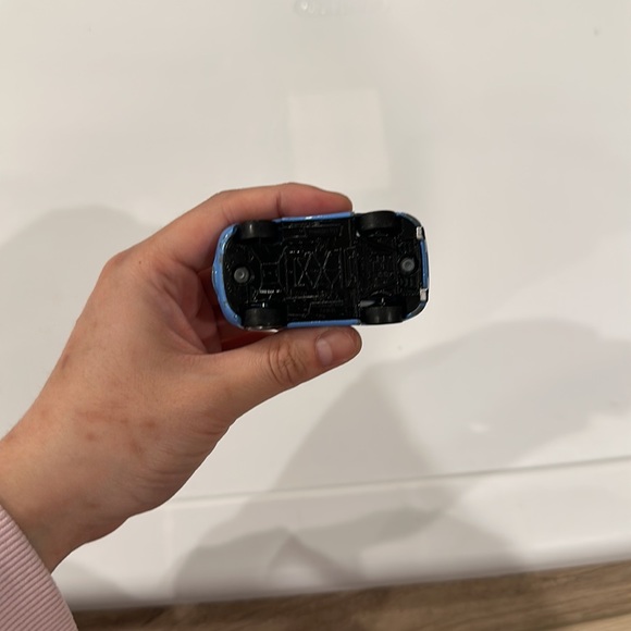 Cute small Disney Pixar Cars toy - Picture 3 of 3